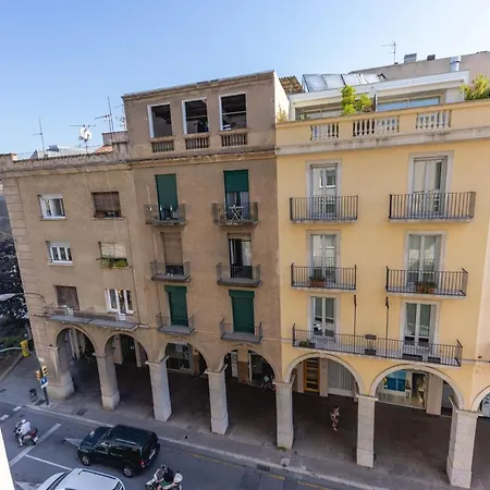 Bravissimo Les Voltes, Modern 1-bedroom * Girona